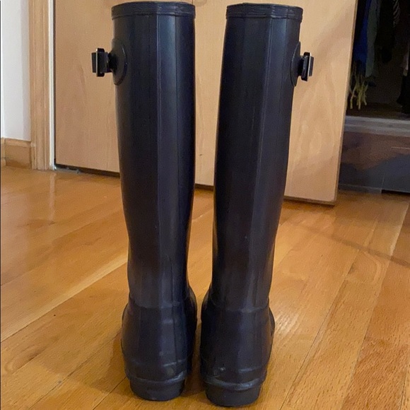 Woman’s Hunter Rain Boots! - Picture 5 of 12